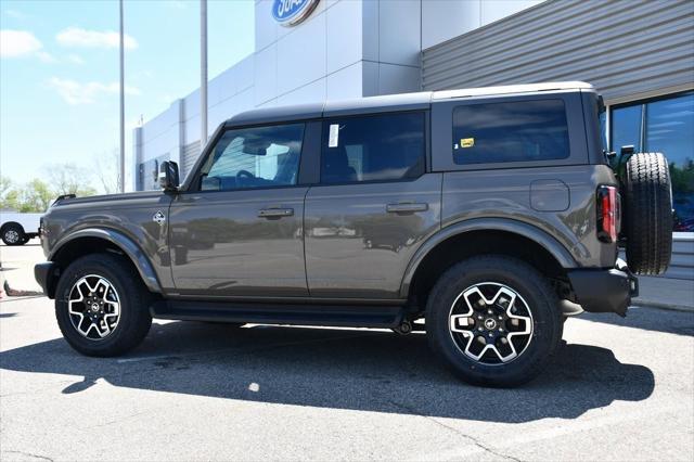 new 2025 Ford Bronco car, priced at $54,658