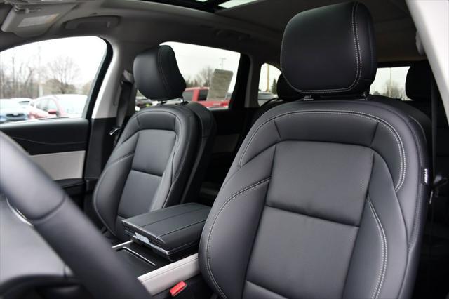 new 2025 Lincoln Nautilus car, priced at $55,953