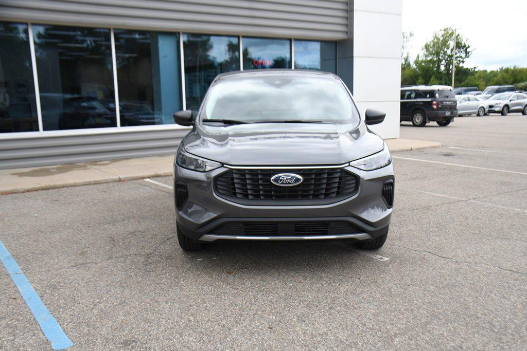 new 2025 Ford Escape car, priced at $29,800