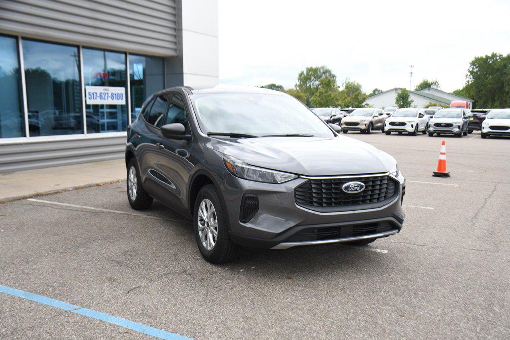 new 2025 Ford Escape car, priced at $29,800