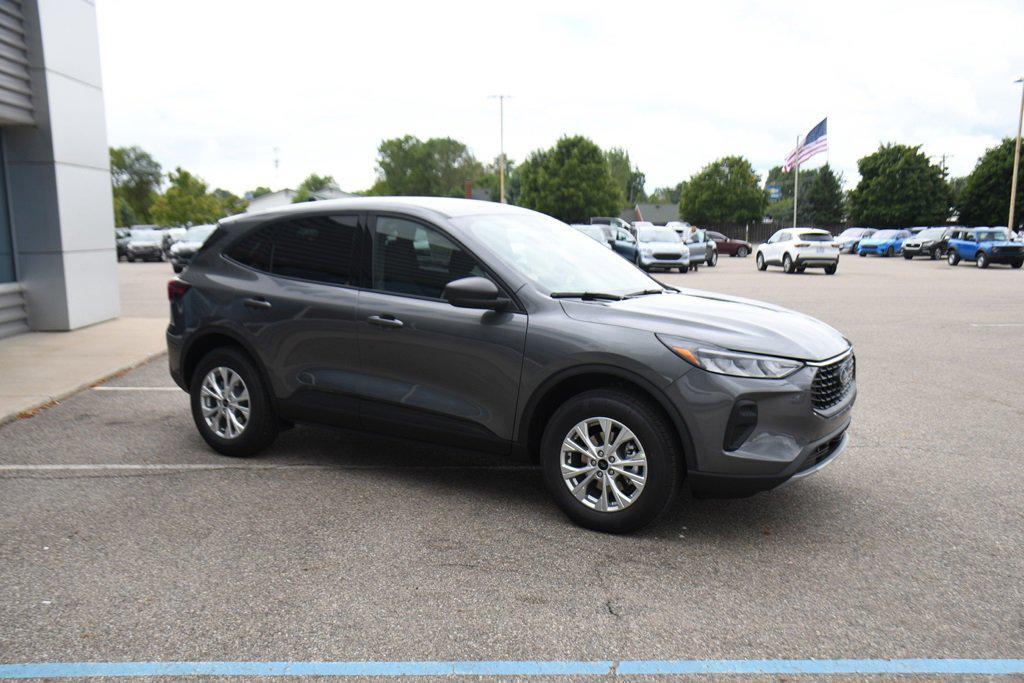new 2025 Ford Escape car, priced at $29,800