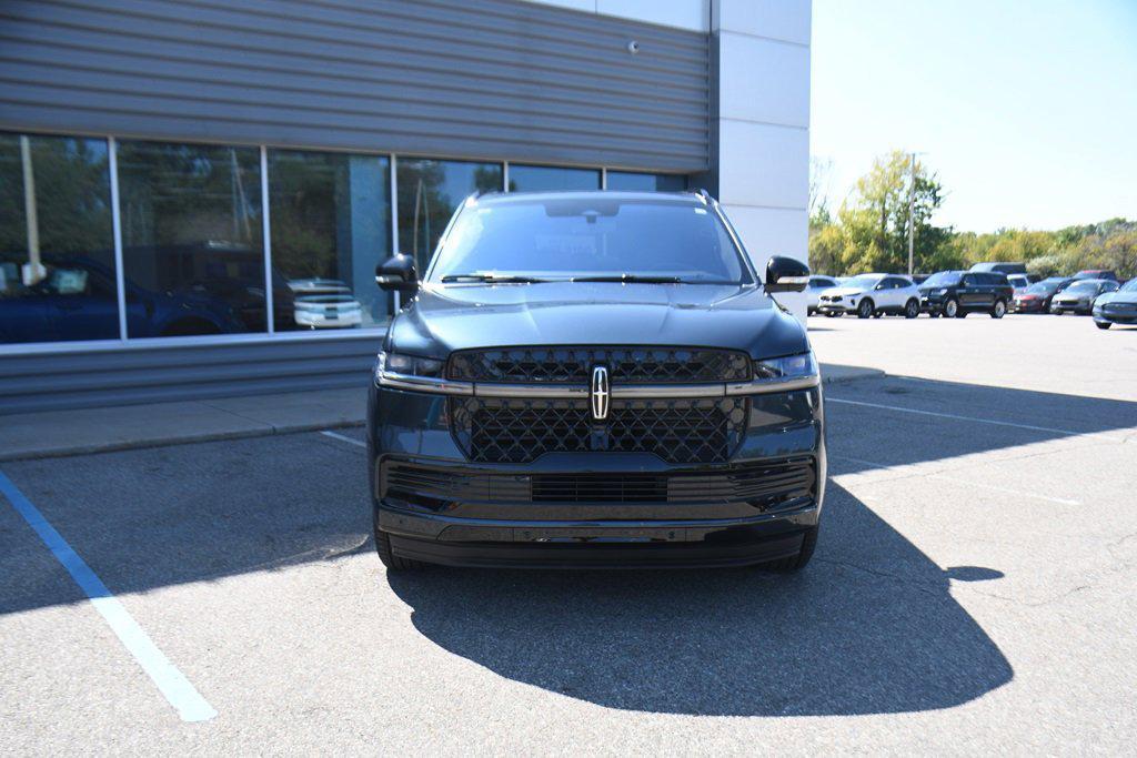 new 2025 Lincoln Navigator car, priced at $97,748