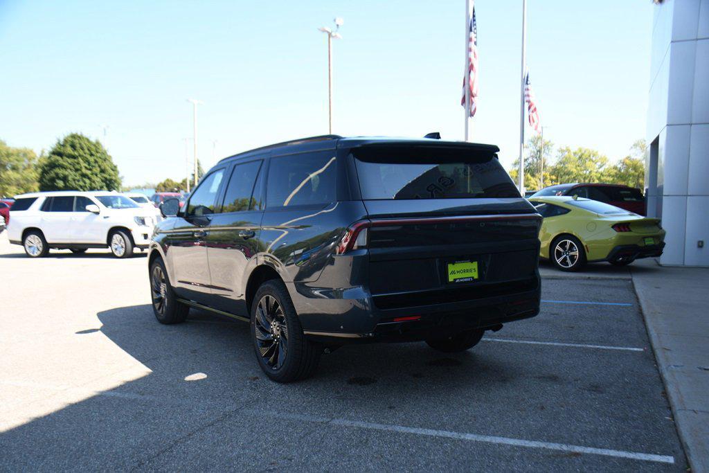 new 2025 Lincoln Navigator car, priced at $97,748