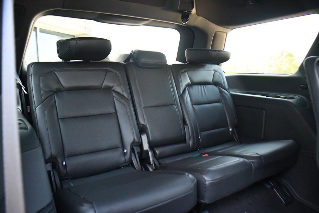 new 2025 Lincoln Navigator car, priced at $97,748