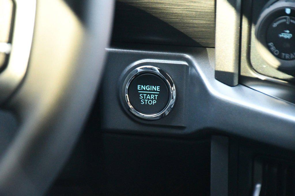 new 2025 Ford F-150 car, priced at $54,758