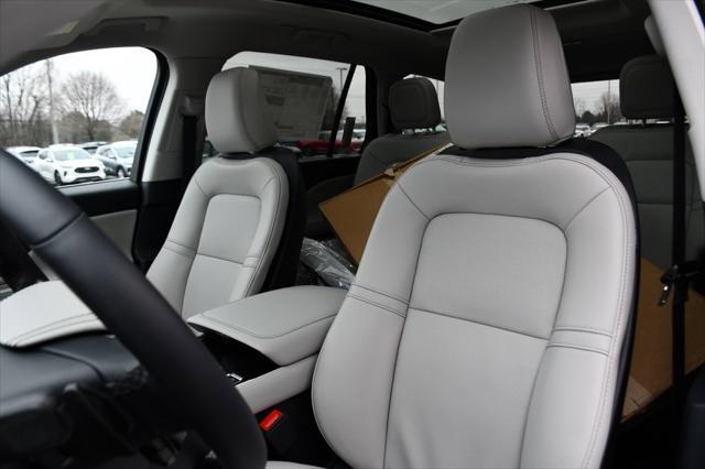 new 2025 Lincoln Aviator car, priced at $60,103