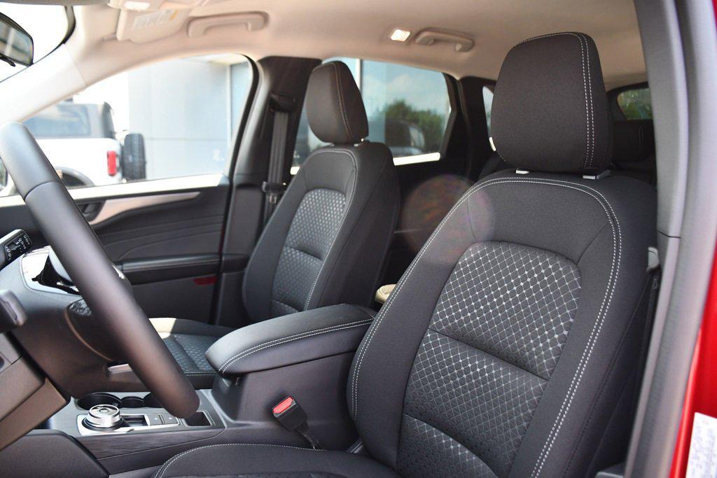 new 2025 Ford Escape car, priced at $29,925
