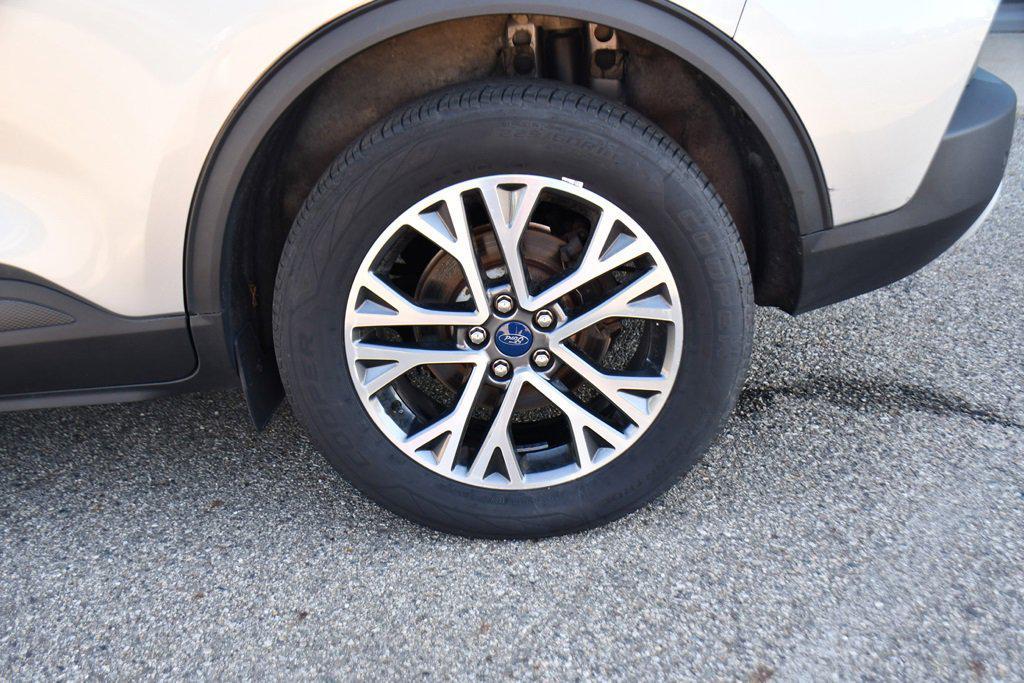 used 2022 Ford Escape car, priced at $19,995