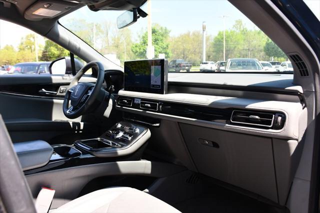 used 2022 Lincoln Nautilus car, priced at $35,749