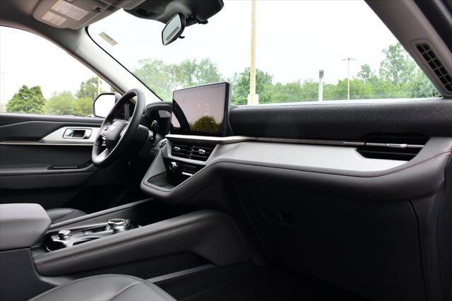 new 2025 Ford Explorer car, priced at $44,850