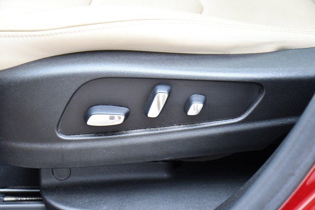 used 2018 Cadillac XT5 car, priced at $17,995