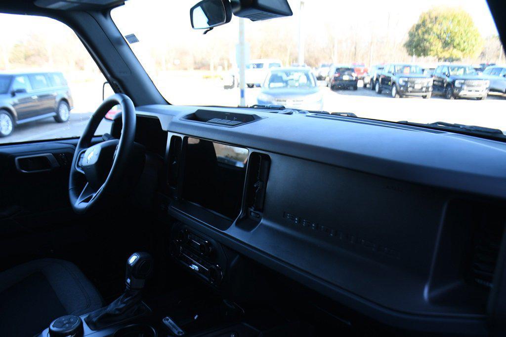 new 2025 Ford Bronco car, priced at $43,579