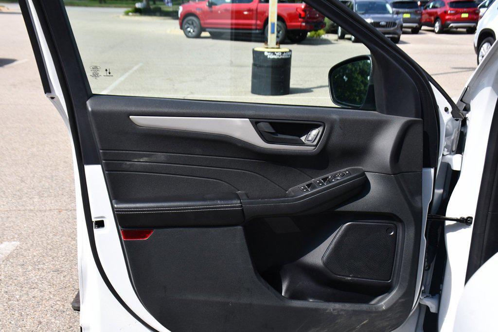 used 2022 Ford Escape car, priced at $21,995