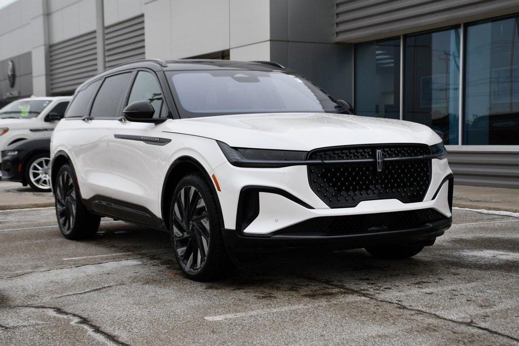 new 2025 Lincoln Nautilus car, priced at $63,576