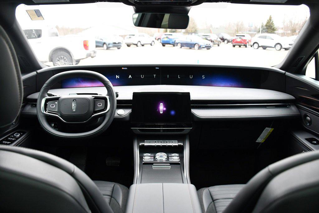 new 2025 Lincoln Nautilus car, priced at $63,576