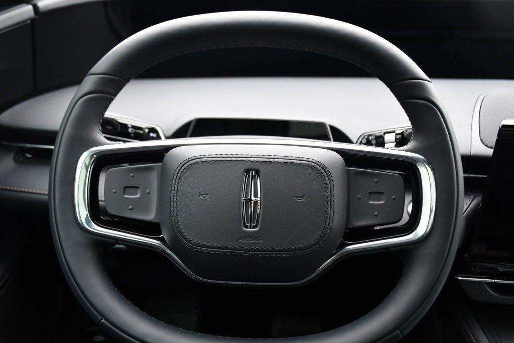 new 2025 Lincoln Nautilus car, priced at $63,576