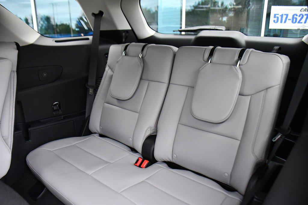 new 2025 Ford Explorer car, priced at $43,633