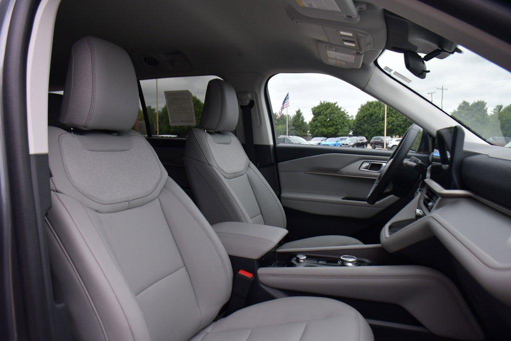 new 2025 Ford Explorer car, priced at $43,633