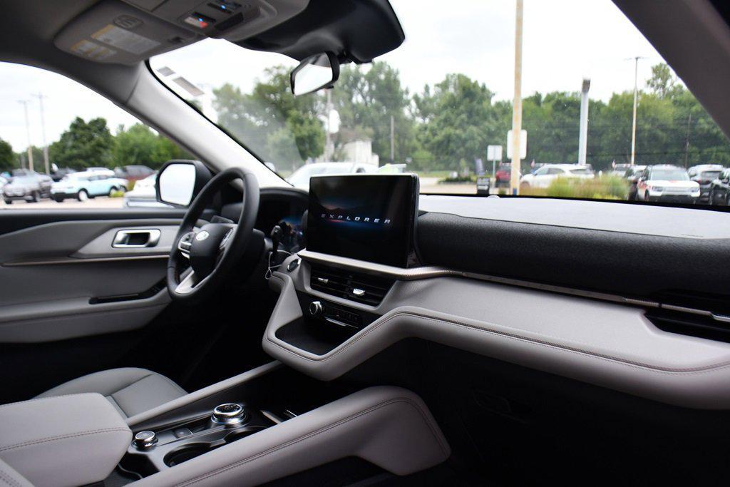 new 2025 Ford Explorer car, priced at $43,633