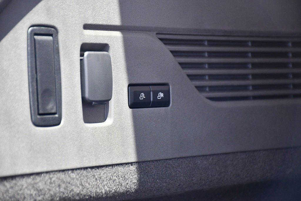 used 2025 Lincoln Nautilus car, priced at $55,780