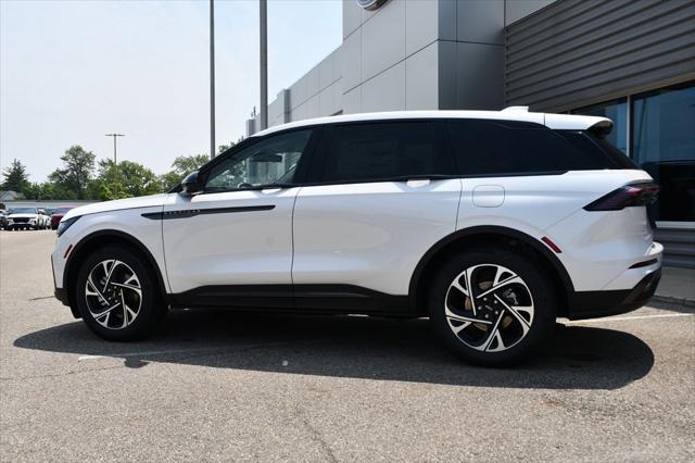 new 2025 Lincoln Nautilus car, priced at $53,206
