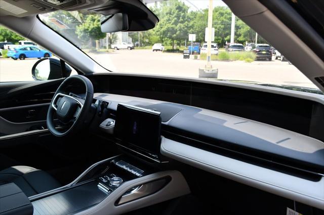 new 2025 Lincoln Nautilus car, priced at $51,736