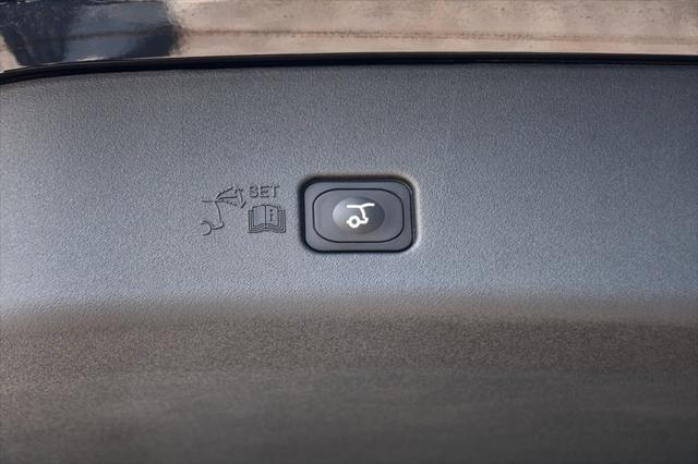new 2025 Lincoln Nautilus car, priced at $51,736