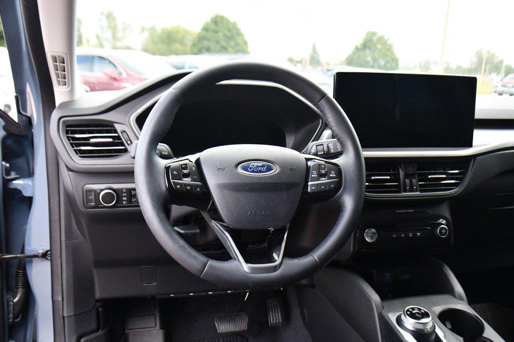 used 2023 Ford Escape car, priced at $25,507