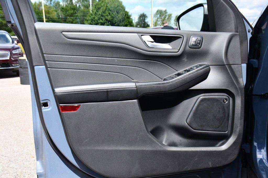 used 2023 Ford Escape car, priced at $25,507