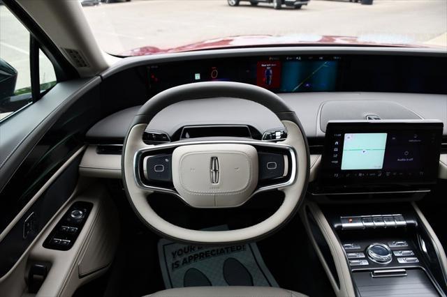new 2025 Lincoln Nautilus car, priced at $52,266
