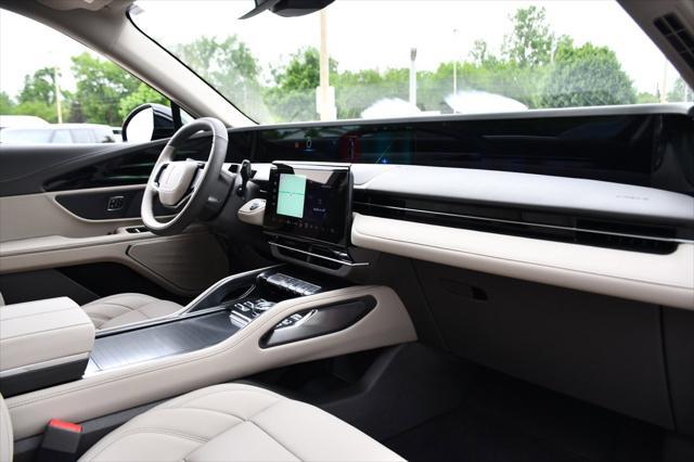 new 2025 Lincoln Nautilus car, priced at $52,266