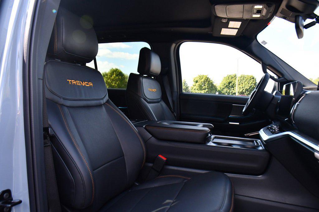 new 2025 Ford Expedition car, priced at $79,469