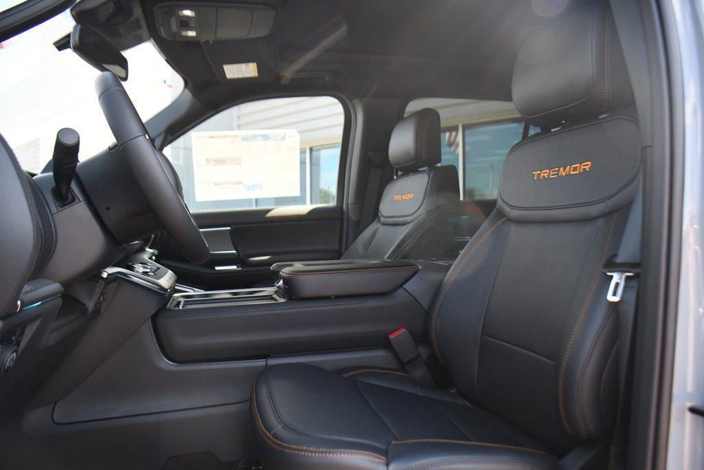 new 2025 Ford Expedition car, priced at $79,469