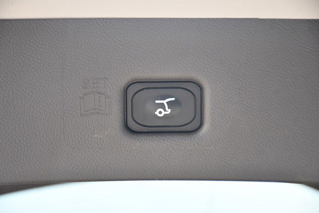 used 2023 Lincoln Nautilus car, priced at $42,995