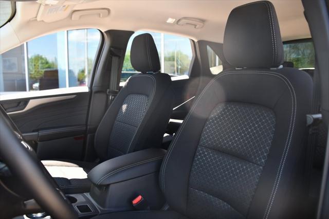 new 2025 Ford Escape car, priced at $32,880