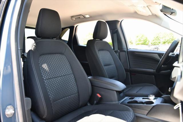 new 2025 Ford Escape car, priced at $32,880