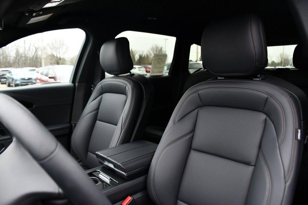 new 2025 Lincoln Nautilus car, priced at $52,774