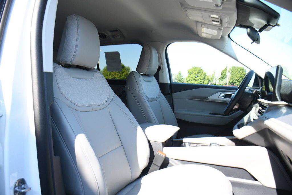 new 2025 Ford Explorer car, priced at $44,960