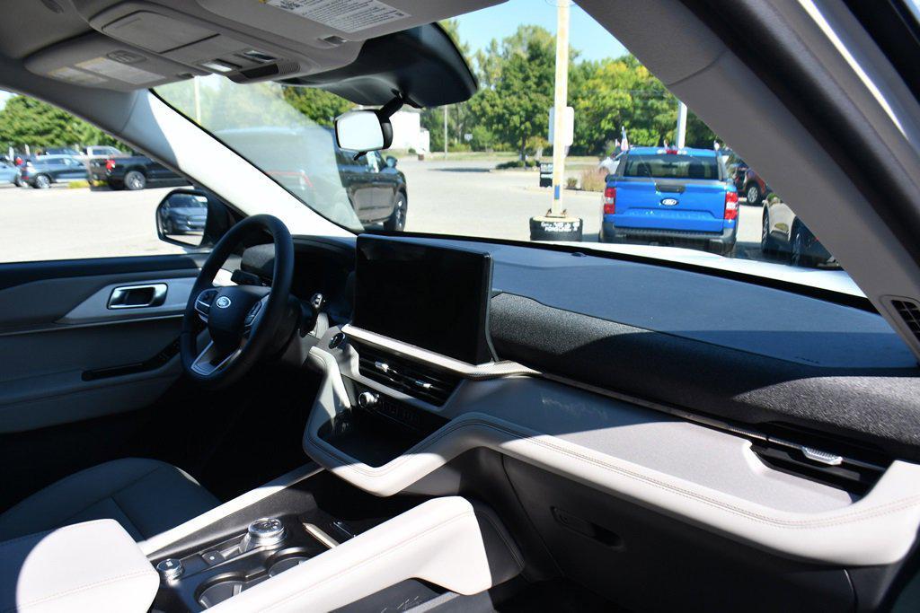new 2025 Ford Explorer car, priced at $44,960