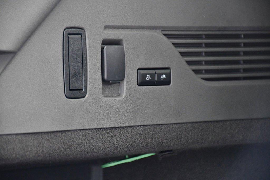 new 2025 Lincoln Nautilus car, priced at $62,401