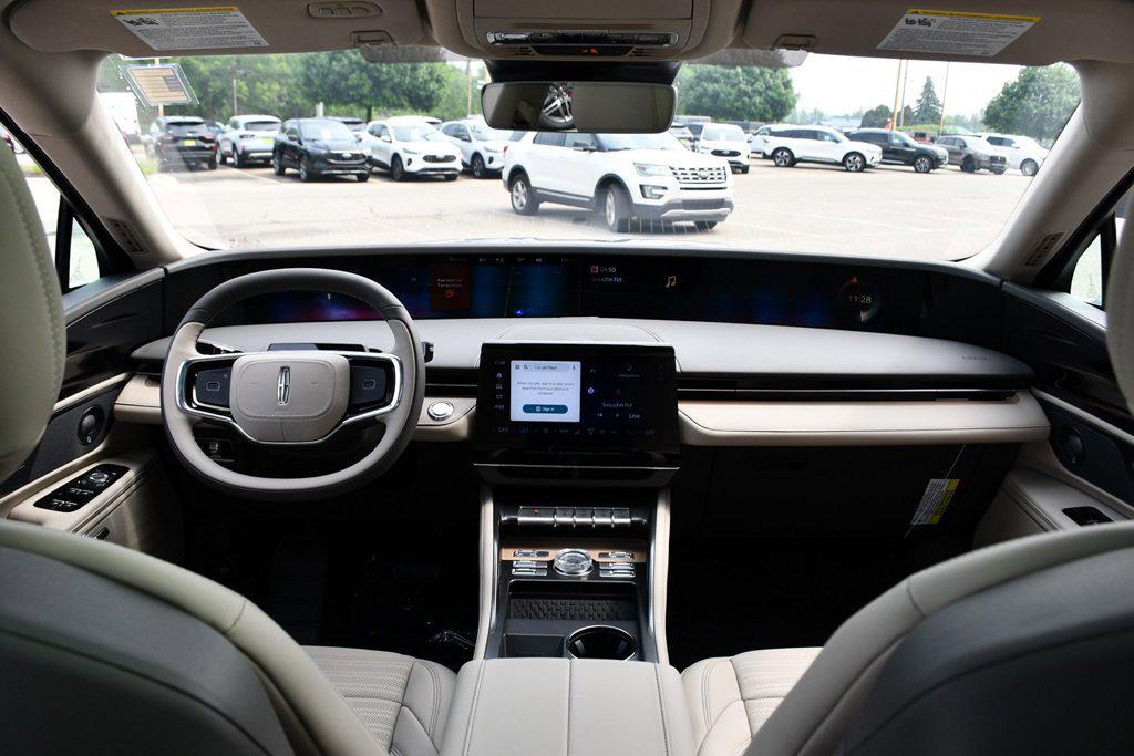 new 2025 Lincoln Nautilus car, priced at $62,401
