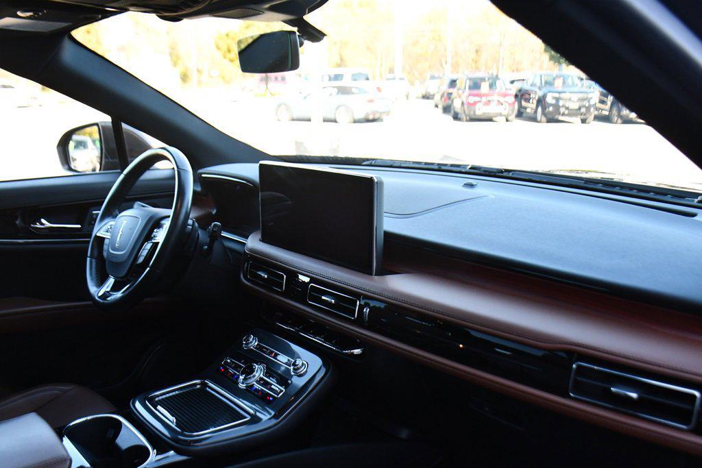 used 2022 Lincoln Nautilus car, priced at $40,495