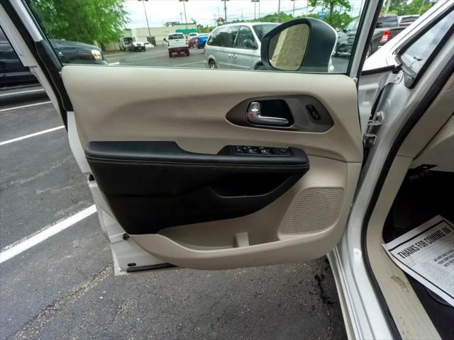 used 2023 Chrysler Pacifica car, priced at $24,944