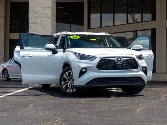 used 2023 Toyota Highlander car, priced at $40,744
