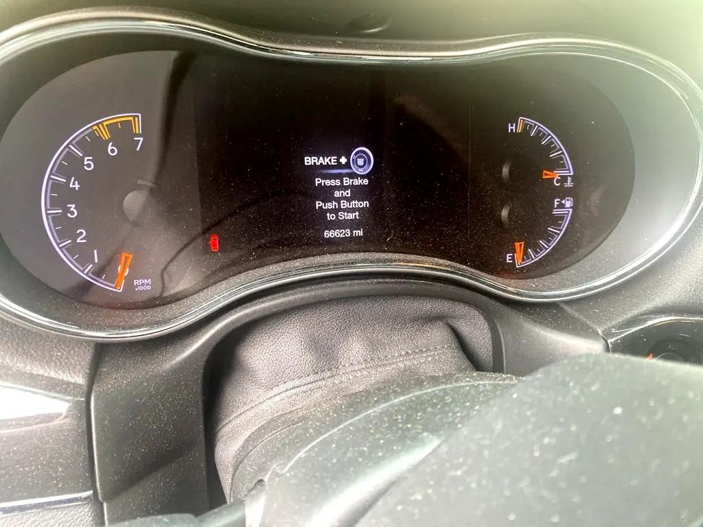 used 2019 Jeep Grand Cherokee car, priced at $28,944