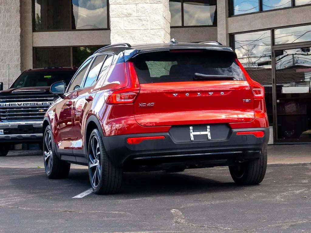 used 2022 Volvo XC40 car, priced at $34,944