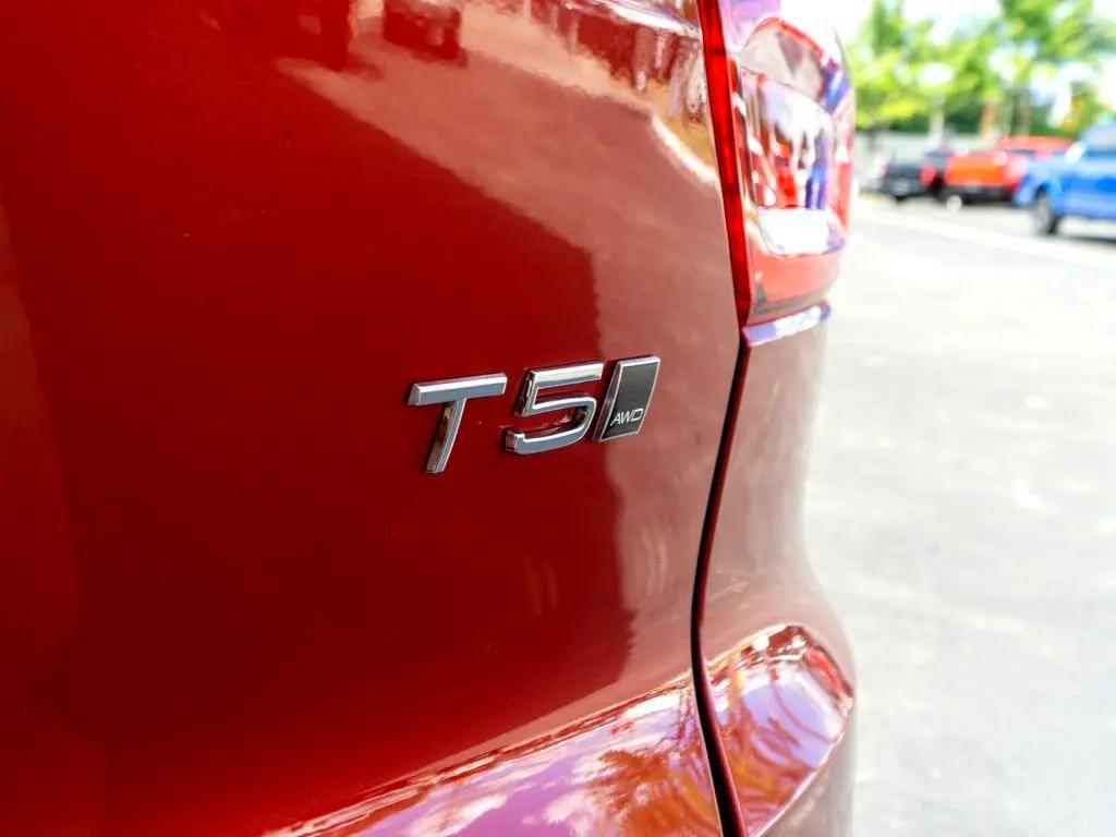 used 2022 Volvo XC40 car, priced at $34,944
