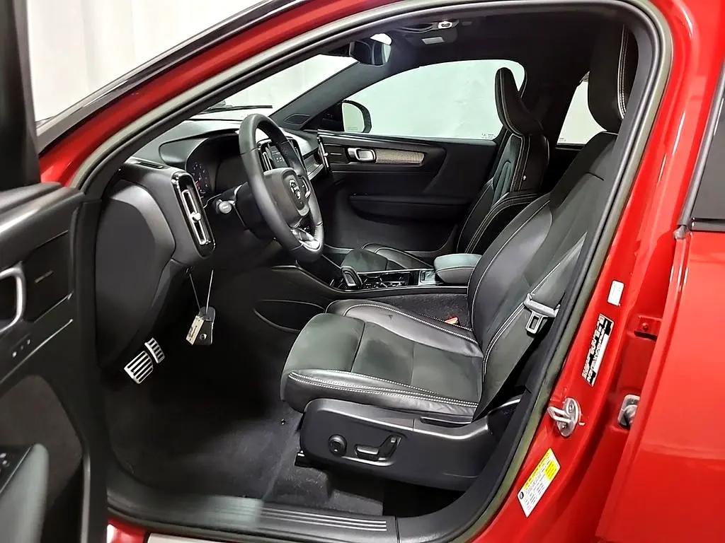 used 2022 Volvo XC40 car, priced at $36,844