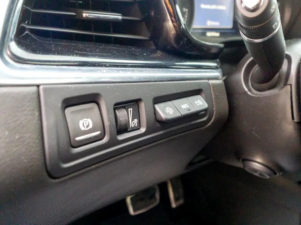 used 2021 Cadillac XT6 car, priced at $35,844