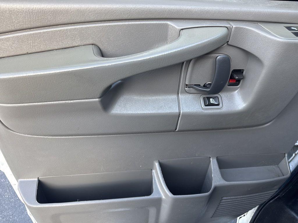 used 2015 Chevrolet Express 2500 car, priced at $7,144